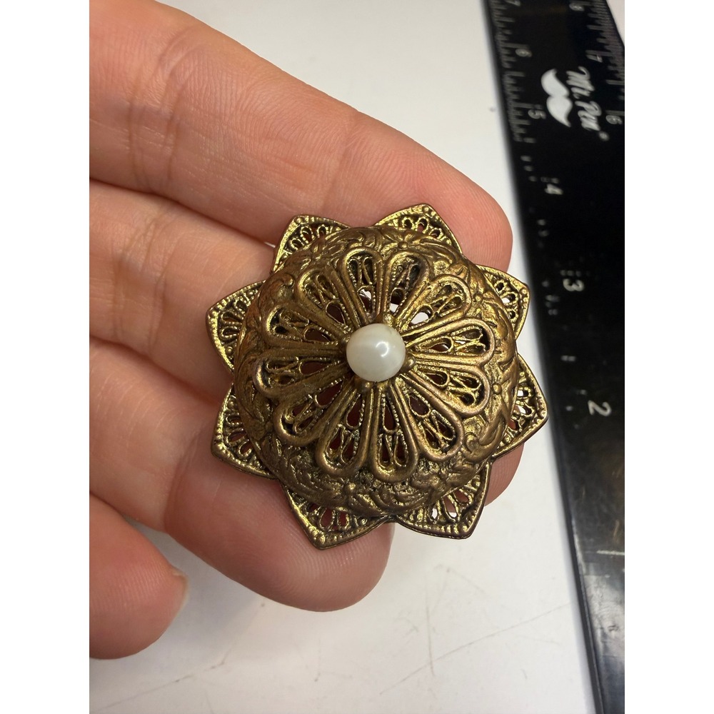 Vintage Gold Tone Filigree Faux Pearl Starburst Floral Brooch Pin 1.5 Inch